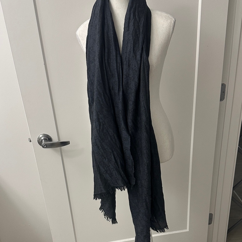 Gucci GG scarf wool and silk 76x 28 Elegant Black Scarf - Picture 6 of 9